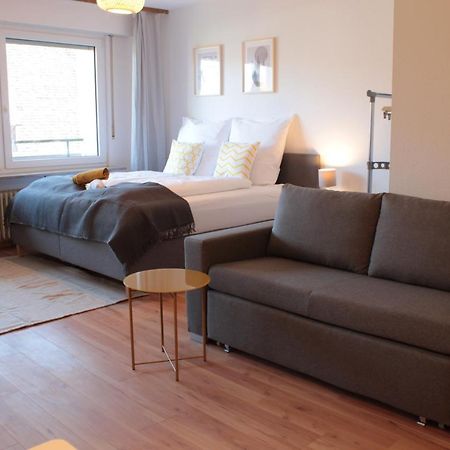 Zentral. Stylisch. Balkon & Parkplatz. Netflix Apartment Holzgerlingen Exterior photo